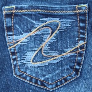 NWT SILVER JEANS - "Tuesday" bootcut W26 L31